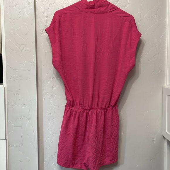 Romper - Picture 2 of 3